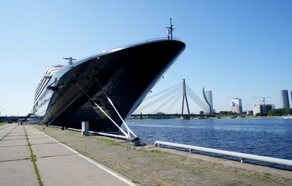 EM aicina Rīgas domi steidzami risināt kruīzu piestātnes izveidi pilsētas centrā