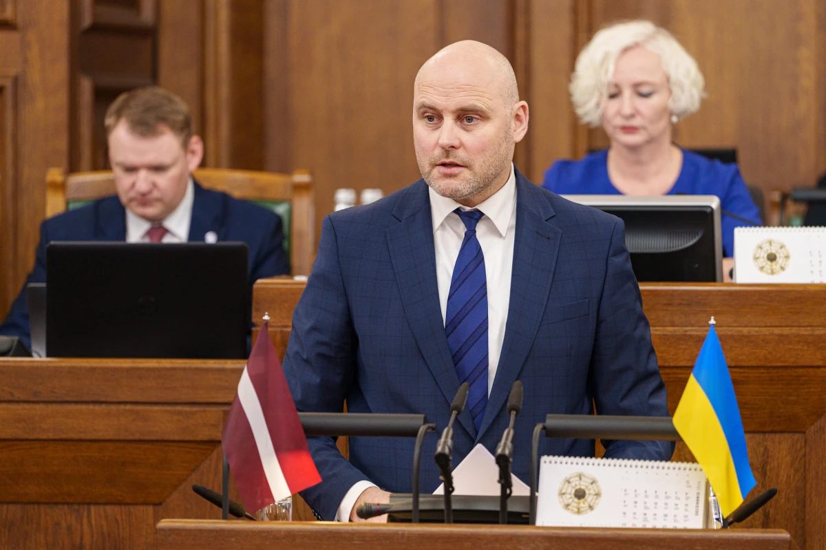 Jaunā opozīcija Saeimas debatēs par Kulberga valdības apstiprināšanu kritizē JV