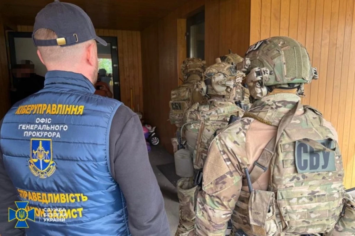 Harkivā starptautiskā operācijā ar Latvijas policijas dalību izjaukts krāpnieku zvanu tīkls