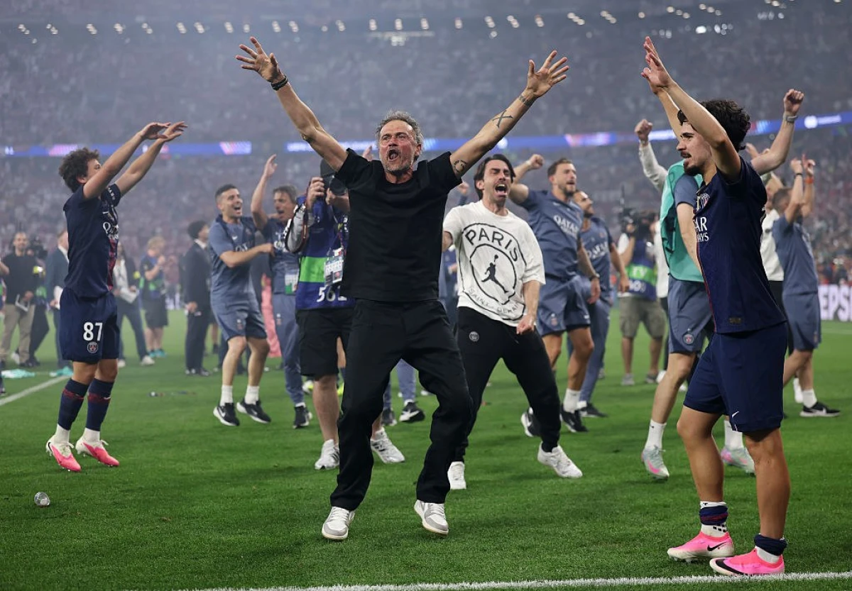 PSG futbolisti Budapeštā pēcspēles sitienos uzvar UEFA Čempionu līgā