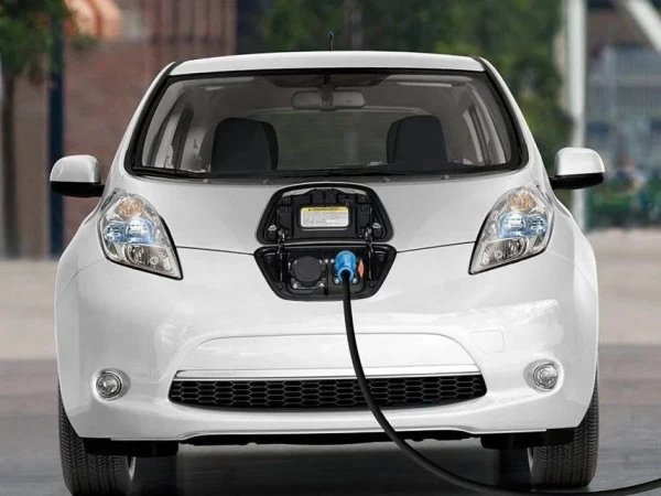 Vitenbergs: KP šobrīd nav saskatījusi elektroauto tirgotāju darbībās negodprātīgu rīcību