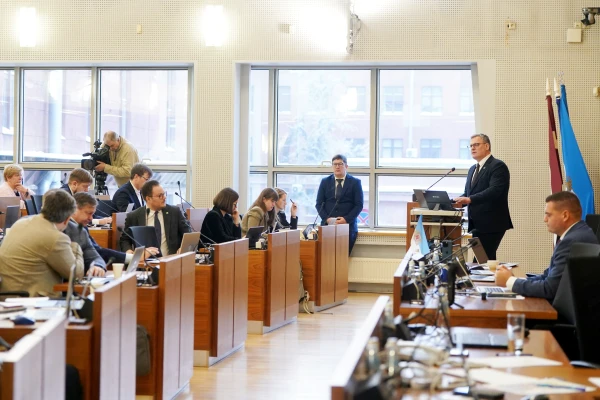Plāno aizliegt filmēt Rīgas domes un komiteju sēdes