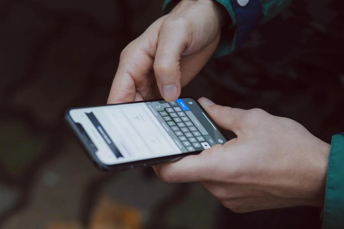 Kāpēc nevajadzētu atstāt viedtālrunī ieslēgtu internetu