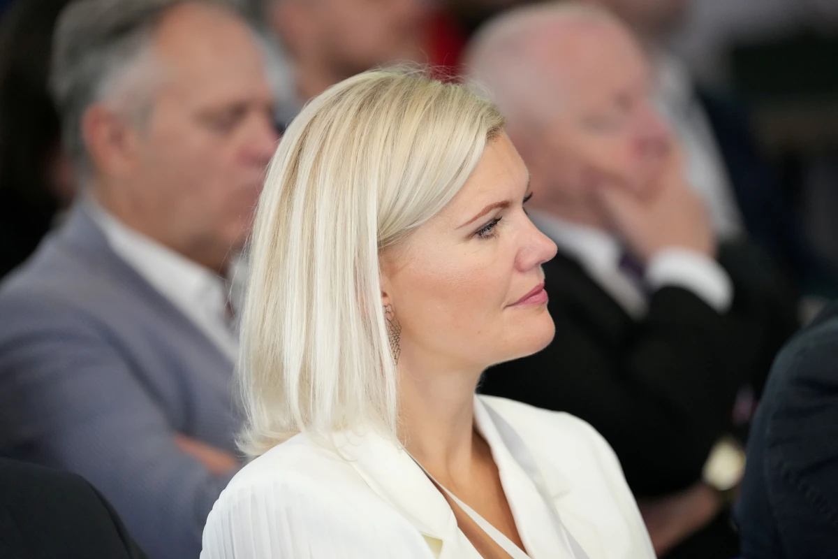 Linda Abu Meri atklāj savus novērojumus par daiļā dzimuma pārstāvēm