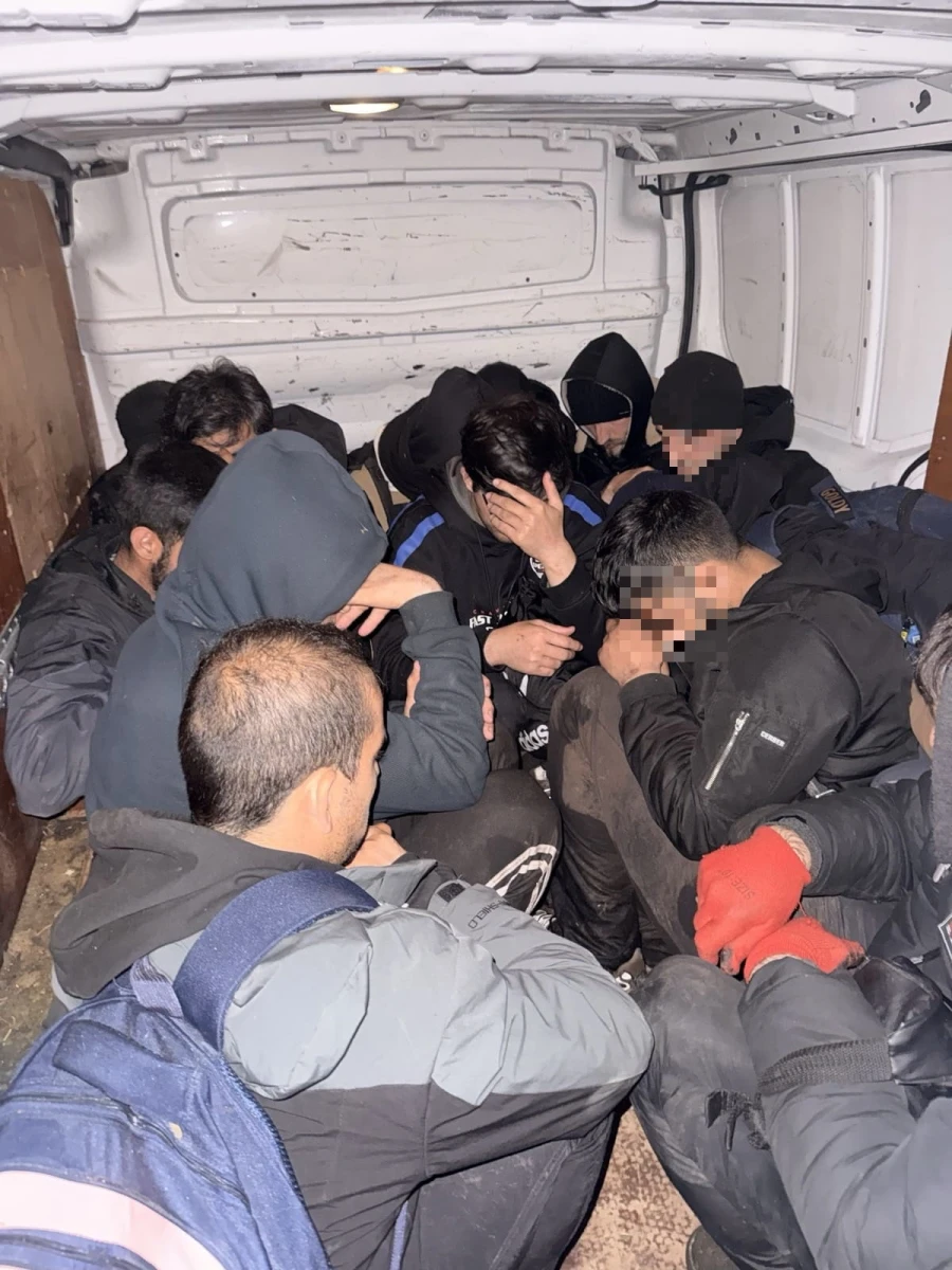 Robežsargi aiztur Francijas pilsoni par nelegālo migrantu pārvadāšanu