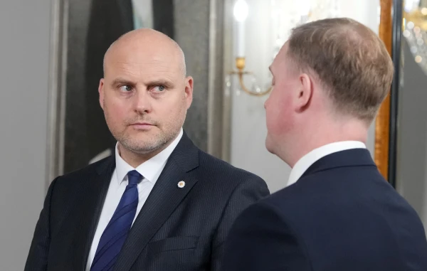 Kulbergs no Valaiņa gaida papildu informāciju par «Tet» un LMT daļu izpirkšanas darījumu