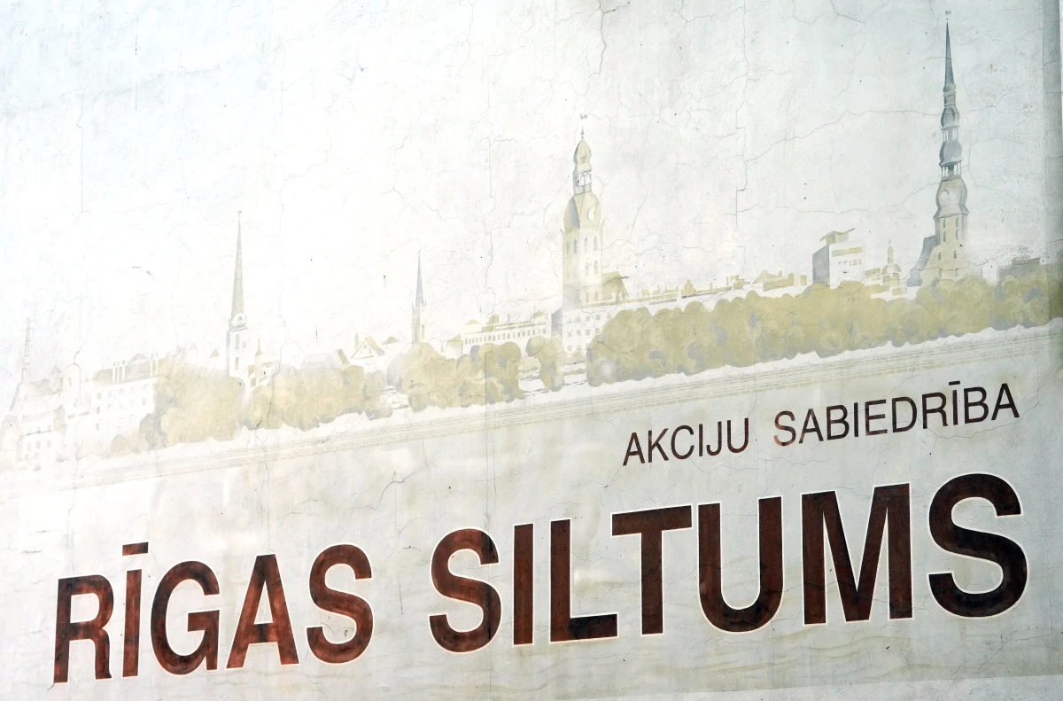 Turpinās siltumtīklu modernizācijas projekti