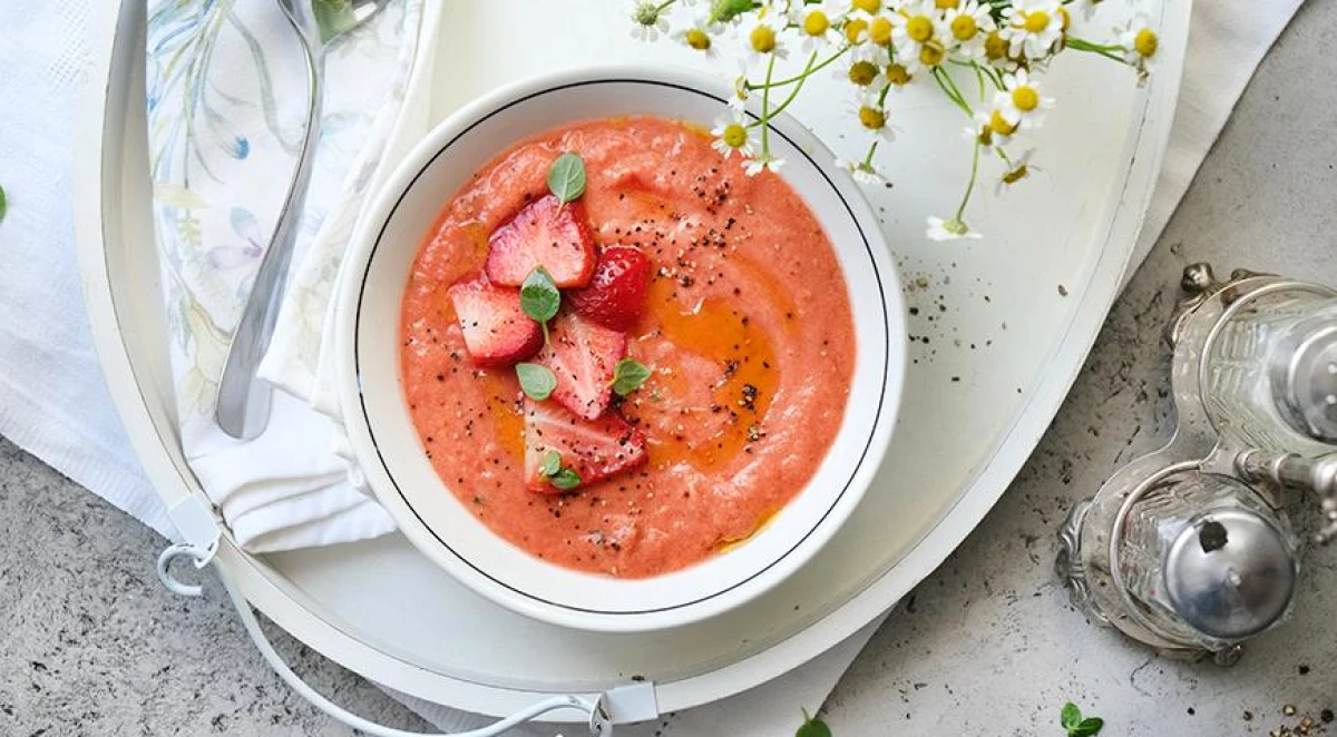 Kā pagatavot zemeņu gaspacho