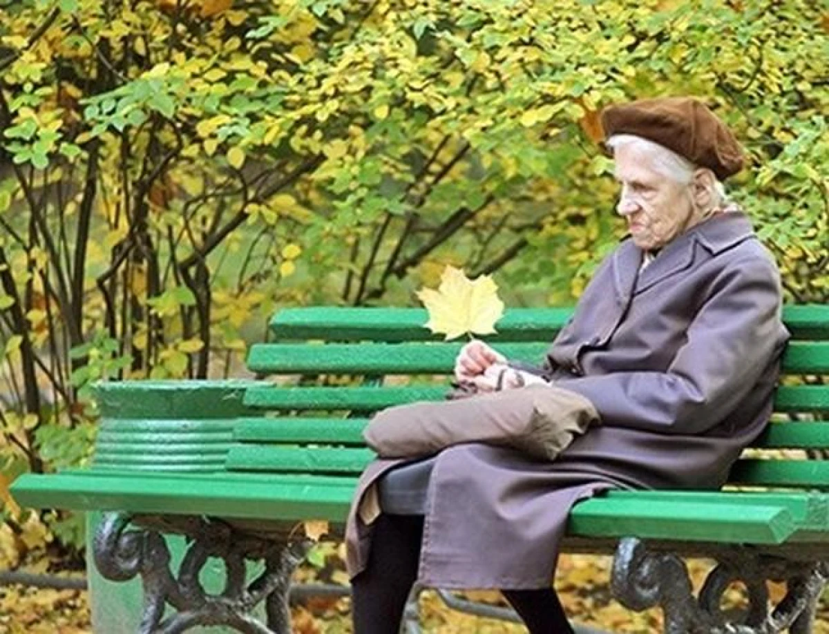 Vecuma pensijas vidējais apmērs aprīlī bija nepilni 686 eiro