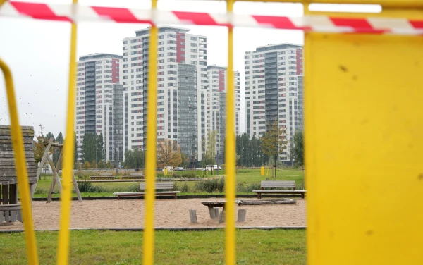 Skanstes ielas krustojumos ieslēgti izbūvētie luksofori