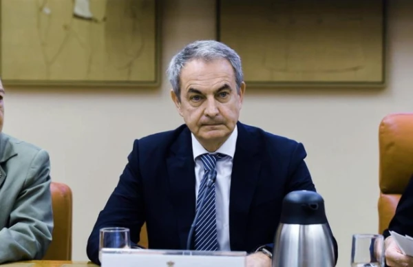 Spānijā nopratina bijušo premjeru Sapatero par tirgošanos ar ietekmi