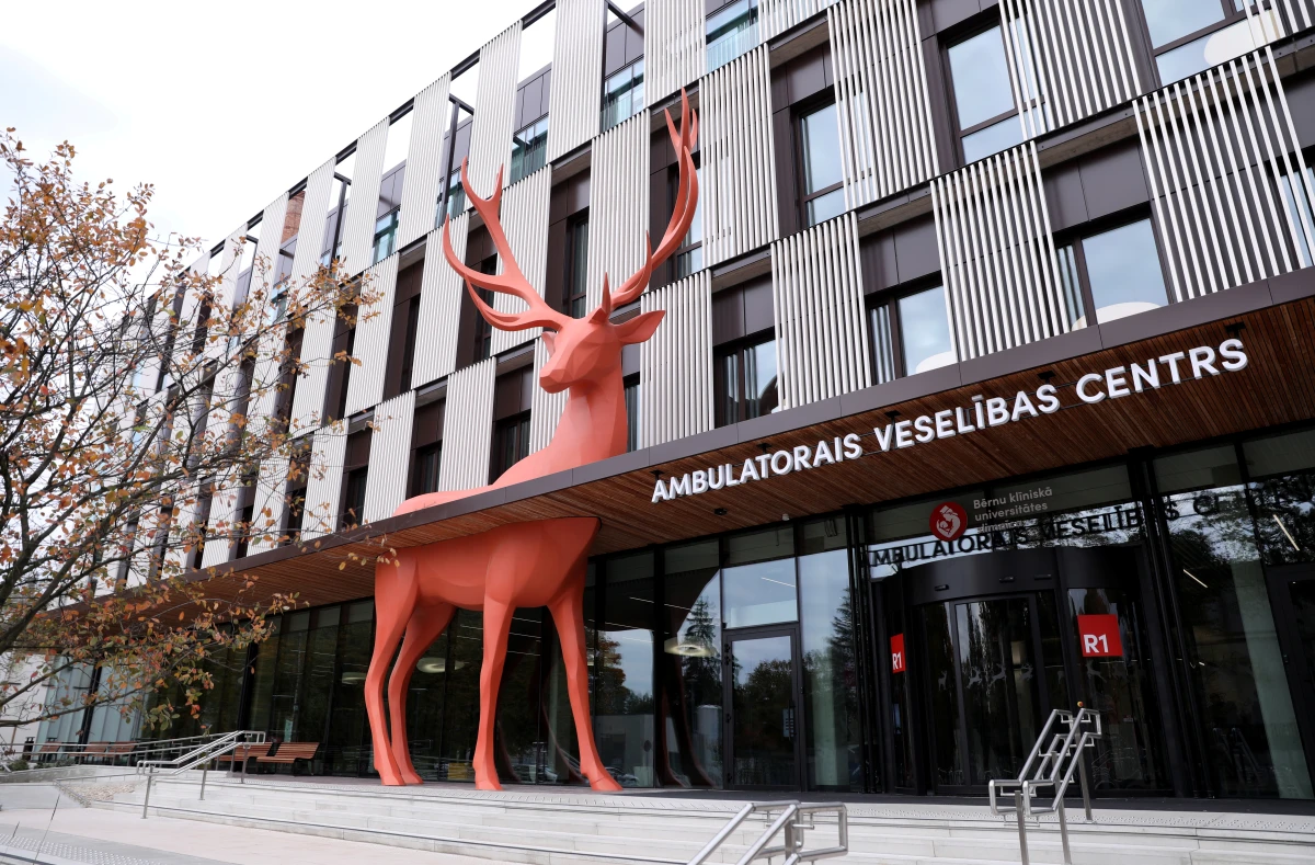 Bērnu slimnīcā Līgo un Jāņu dienā nestrādās Ambulatorais veselības centrs