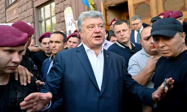Porošenko atsakās no Polijas Baltā Ērgļa ordeņa