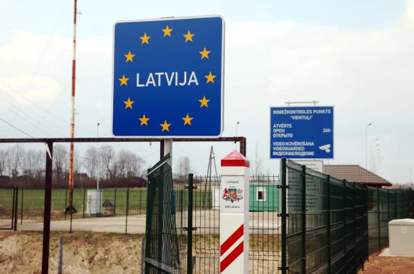 Igaunija uz Latviju nosūta sesto robežsargu un policistu maiņu cīņai ar nelegālo migrāciju no Baltkrievijas
