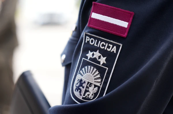 Lielākais nodarbināto skaits valsts pārvaldes iestādēs pagājušā gada beigās bija Valsts policijā