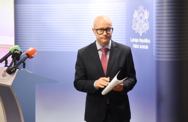 Valsts kontroliera Korčagina alga pērn nedaudz palielinājusies