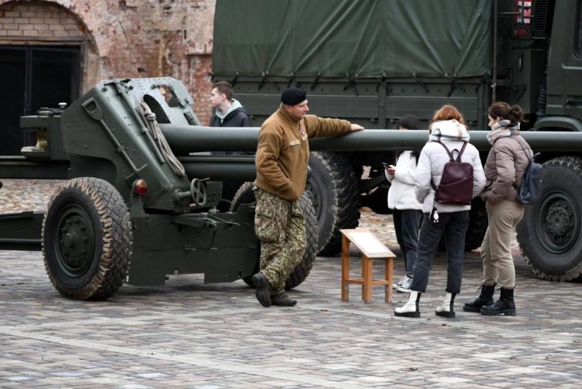 Mācību laikā dažādās vietās Latvijā pārvietosies militārā tehnika un lidināsies droni
