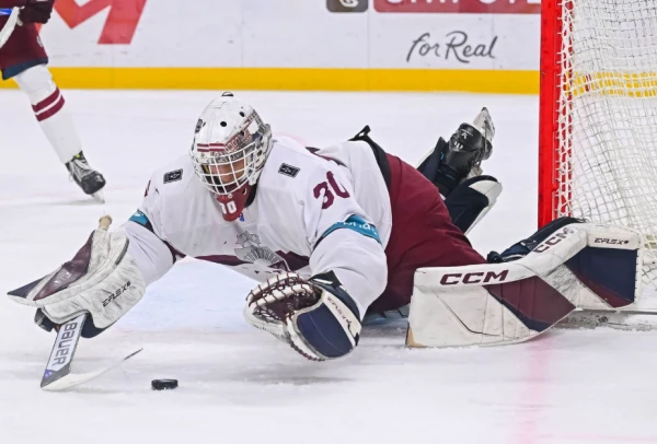 Latvijas U-18 hokejisti pasaules čempionāta cīņā par bronzu piedzīvo neveiksmi