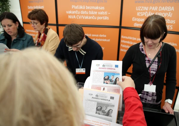 NVA vakanču gadatirgū Rīgā 60 darba devēji piedāvās vairāk nekā 1300 brīvo darbavietu