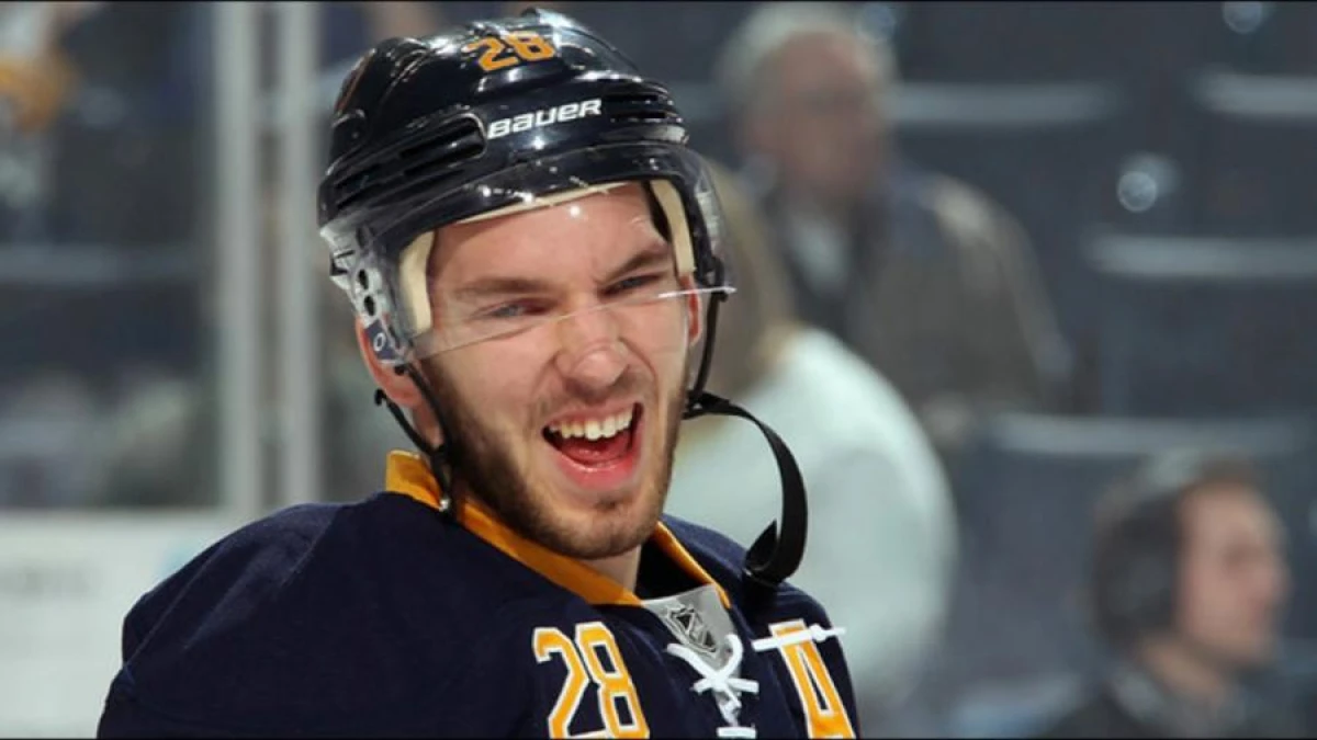 Girgensons ar «Lightning» uzvar pagarinājumā un sērijā pret «Canadiens» panākt neizšķirtu