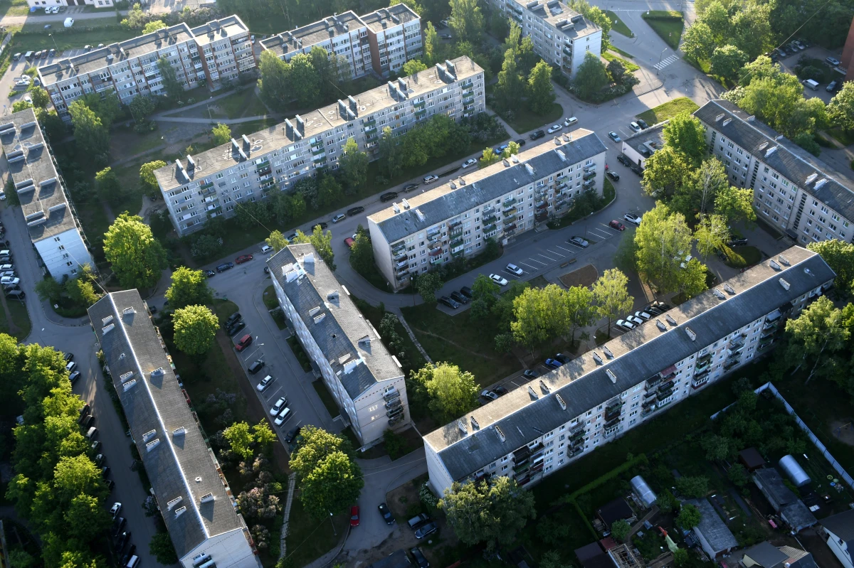 Saeima konceptuāli atbalsta pašvaldību īres līgumu pārslēgšanas termiņa pagarināšanu līdz 2028.gadam