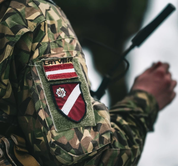 Saeima ievieš Zemessardzes atbalstītāja statusu