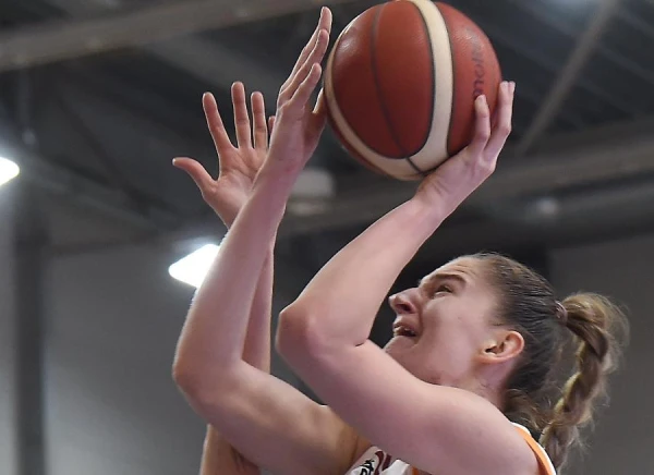 «TTT Rīga» basketbolistes lūko nodrošināt LSBL čempiontitulu