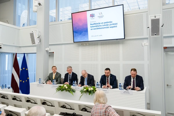 Saeimas preses dienesta foto