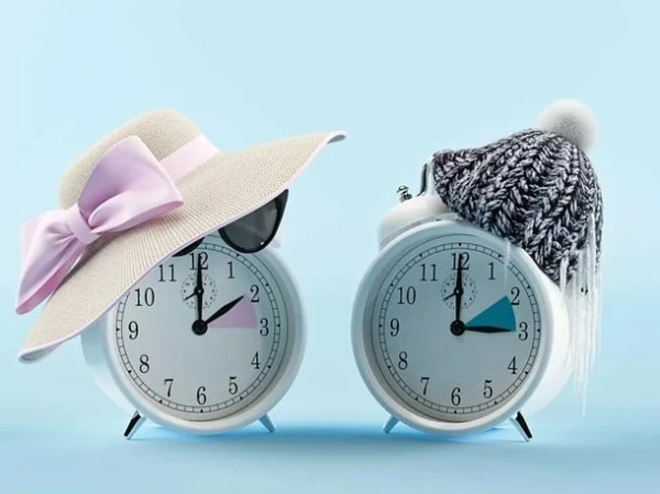 Baltijas valstu transporta ministri maija vidū pārrunās iespējamo atteikšanos no sezonālās laika maiņas