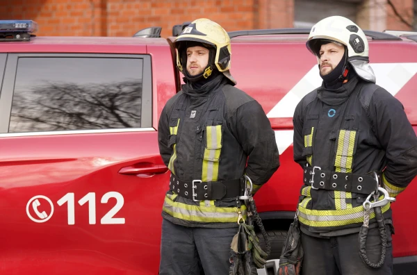 Ugunsdzēsēji glābēji 77 reizes devās likvidēt vēja radītos postījumus