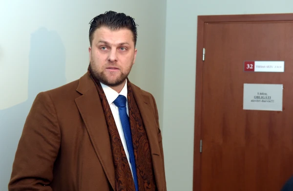 Turpinās skatīt bijušā maksātnespējas administratora Sprūda krimināllietu