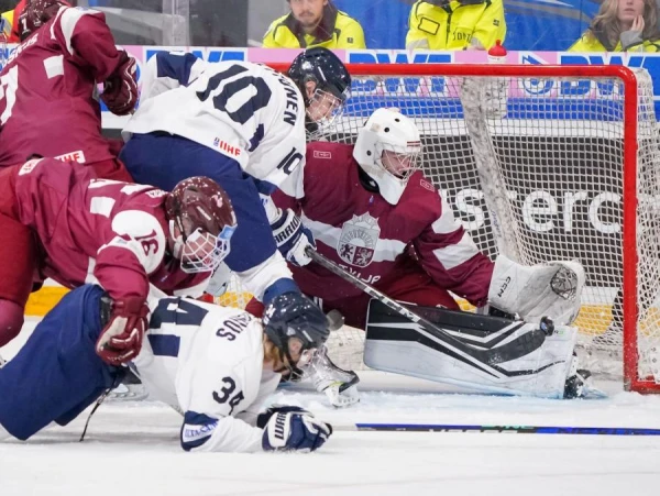 Latvijas U-18 hokejisti pasaules čempionāta otrajā mačā spēkojas ar Somiju
