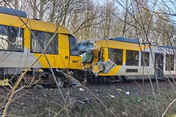 Dānijā divu vilcienu sadursmē vairāki ievainotie