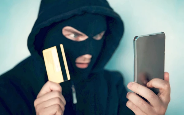 Pagājušajā nedēļā no iedzīvotājiem izkrāpts teju pusmiljons eiro