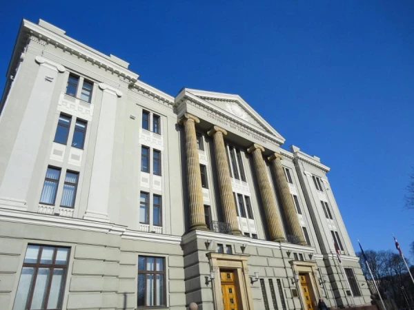 ĀM: Ne Slovākija, ne kāda cita valsts Latvijai nav prasījusi pārlidojuma atļauju uz 9. maija pasākumu Maskavā