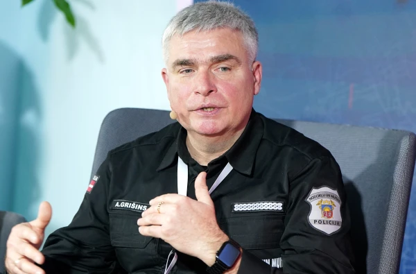 Grišins nesaskata reputācijas riskus Nodokļu un muitas policijai saistībā ar vietnieka iesaisti tiesu darbos