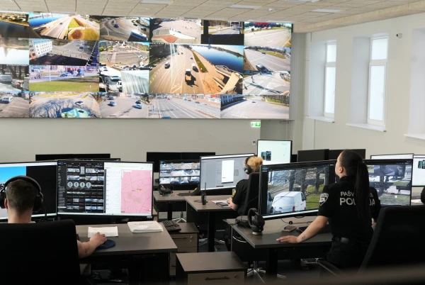 Galvaspilsētā atklāts Rīgas pašvaldības policijas Vienotās vadības un videonovērošanas centrs