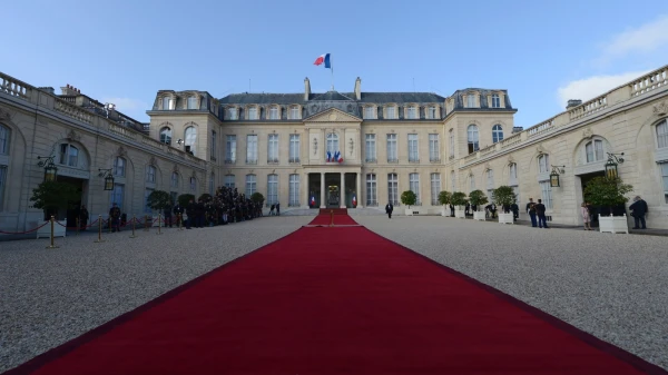 Francijas izmeklētājiem korupcijas lietā liedz piekļuvi Elizejas pilij