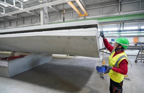 «Eurostat»: Latvija februārī starp 15 ES valstīm ar rūpniecības produkcijas apmēra kāpumu