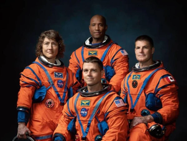 «Artemis II» apkalpe gatavojas atgriezties uz Zemes