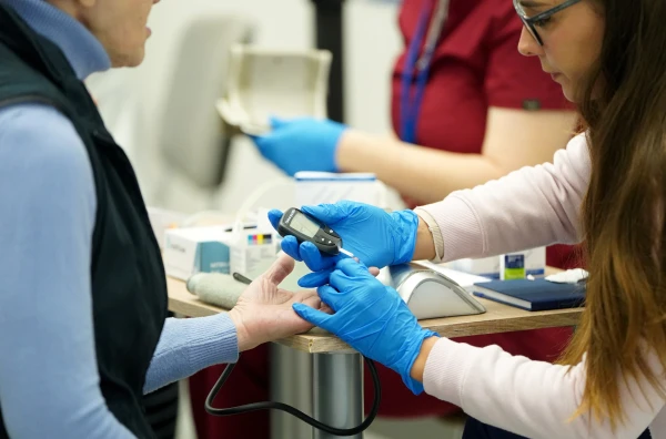 Vēstulē amatpersonām lūdz rast finansējumu 1. tipa diabēta pacientu ārstēšanas ierīcēm 2027. gada budžetā