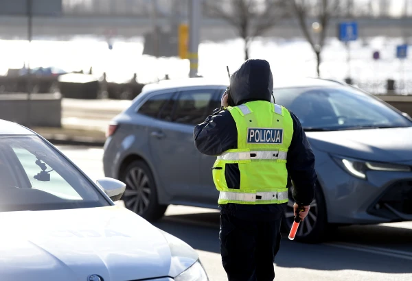 Šajās Lieldienu brīvdienās uz ceļiem pieķerti vairāk dzērājšoferu nekā pērn