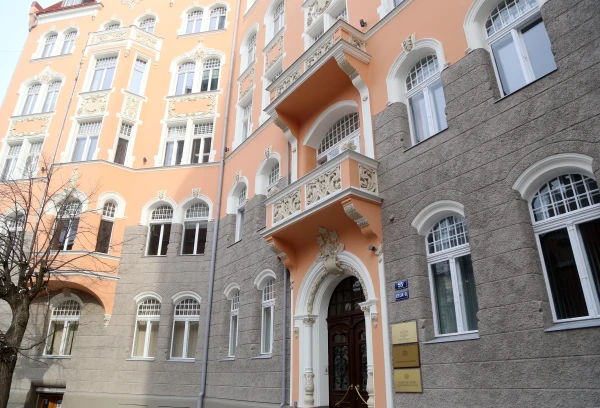 VNĪ plāno atļaut pārdot Ekonomikas ministrijas un CSP ēkas