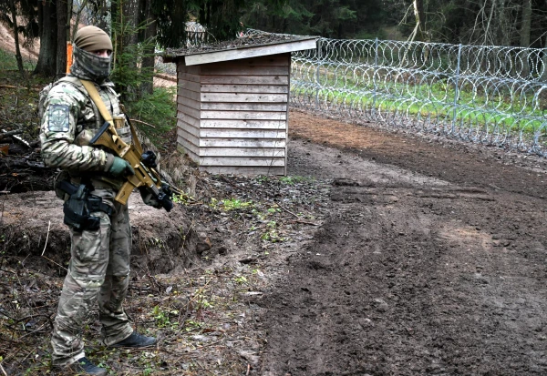 Trešdien novērsti 14 nelegālo migrantu mēģinājumi šķērsot Latvijas - Baltkrievijas robežu