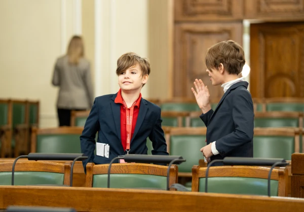 Saeimas preses dienesta foto