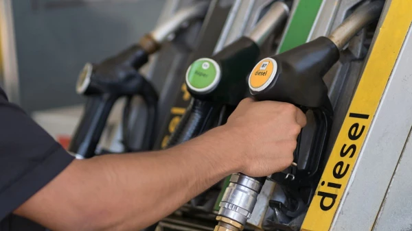 Slovākija noraida ES aicinājumu atcelt augstākas degvielas cenas ārzemniekiem