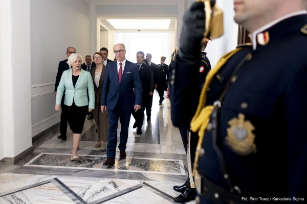 Saeimas preses dienesta foto