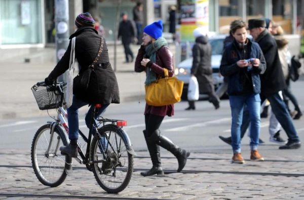Galvaspilsētā šonedēļ pabeigs brauktuvju un tiltu uzkopšanu pēc ziemas