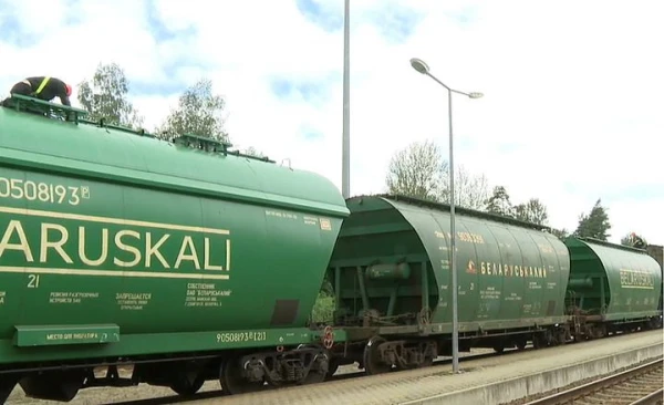 ASV sūtnis aicina Lietuvu rīkot sarunas ar Baltkrieviju un atjaunot minerālmēslojuma tranzītu