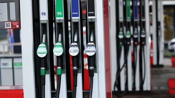 Polija ierosina samazināt PVN likmi degvielai